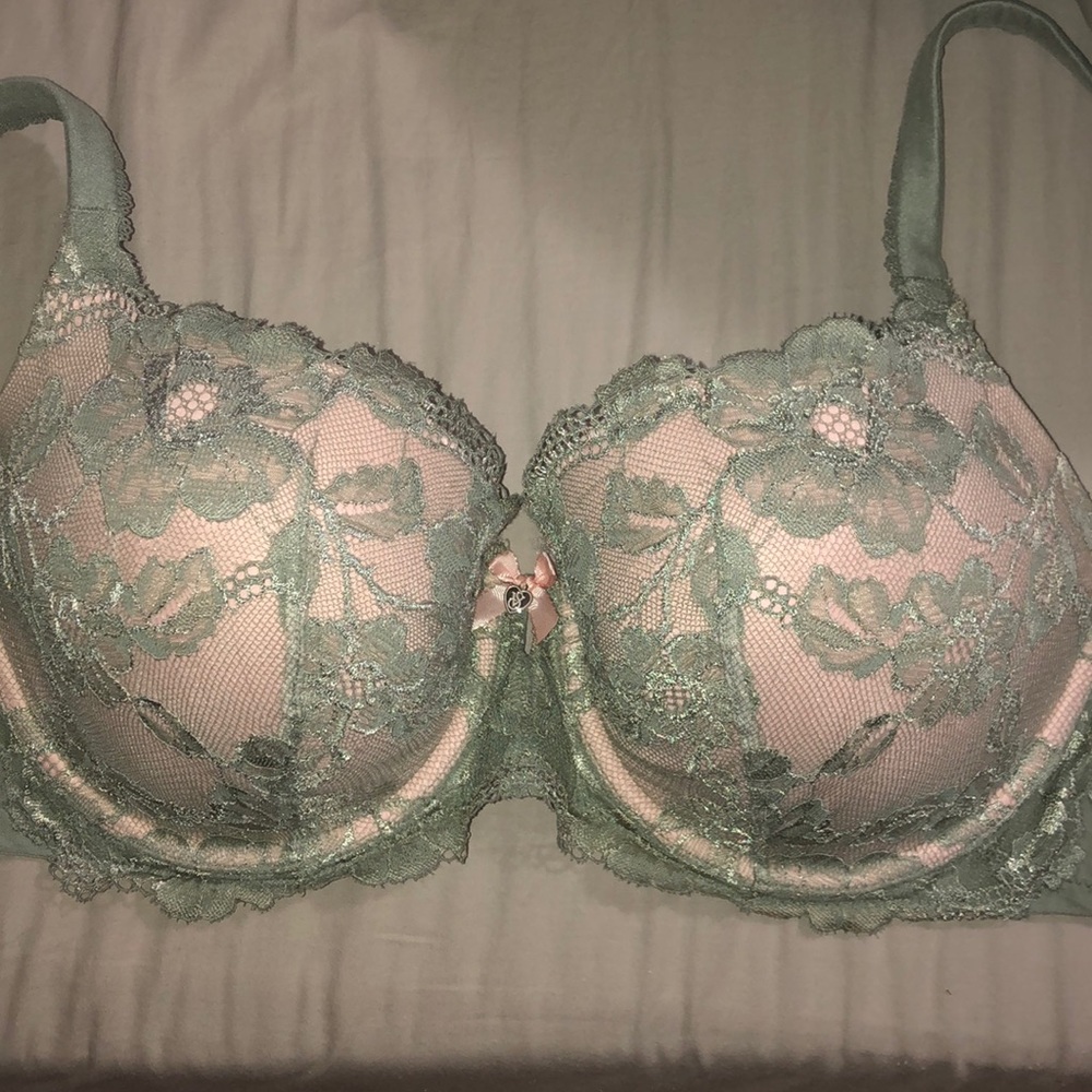Victoria secret bra- never worn